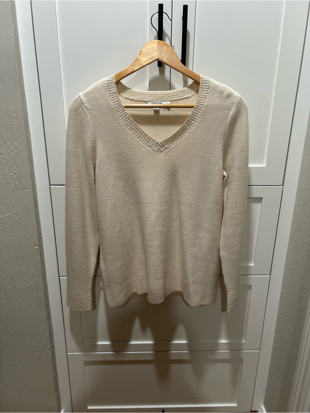 Chico's Cream V-Neck Lightweight Sweater
